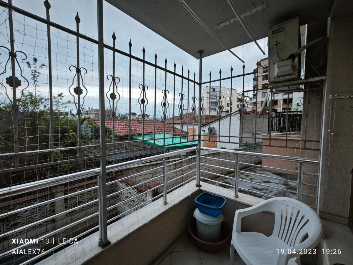 Apartment In The Center 2 Varna Esterno foto